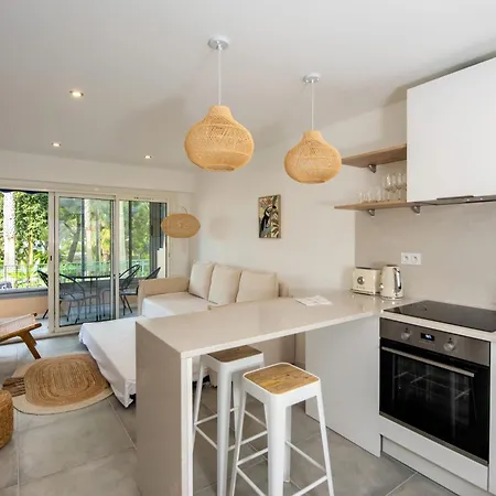 Dollia - Welkeys Κάννες